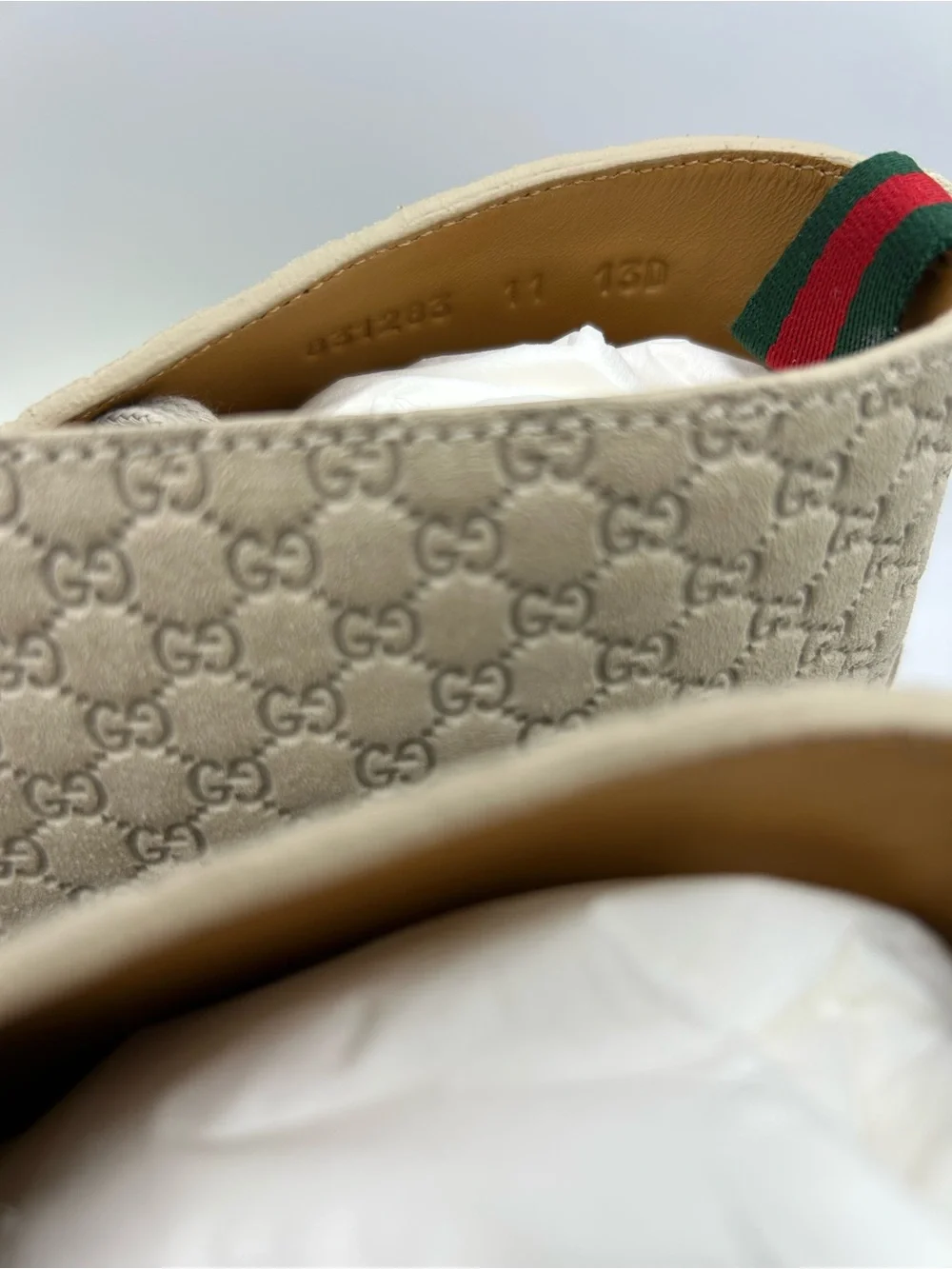 Men's Gucci suede GG embossed desert boots in oatmeal size 11 made in Italy